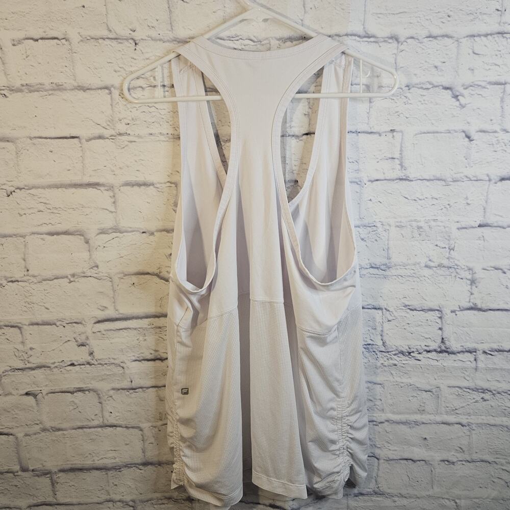 Fabletics Racerback Tank Top Womens 1X White Polyester Blend Athleisure Workout - Picture 3 of 5